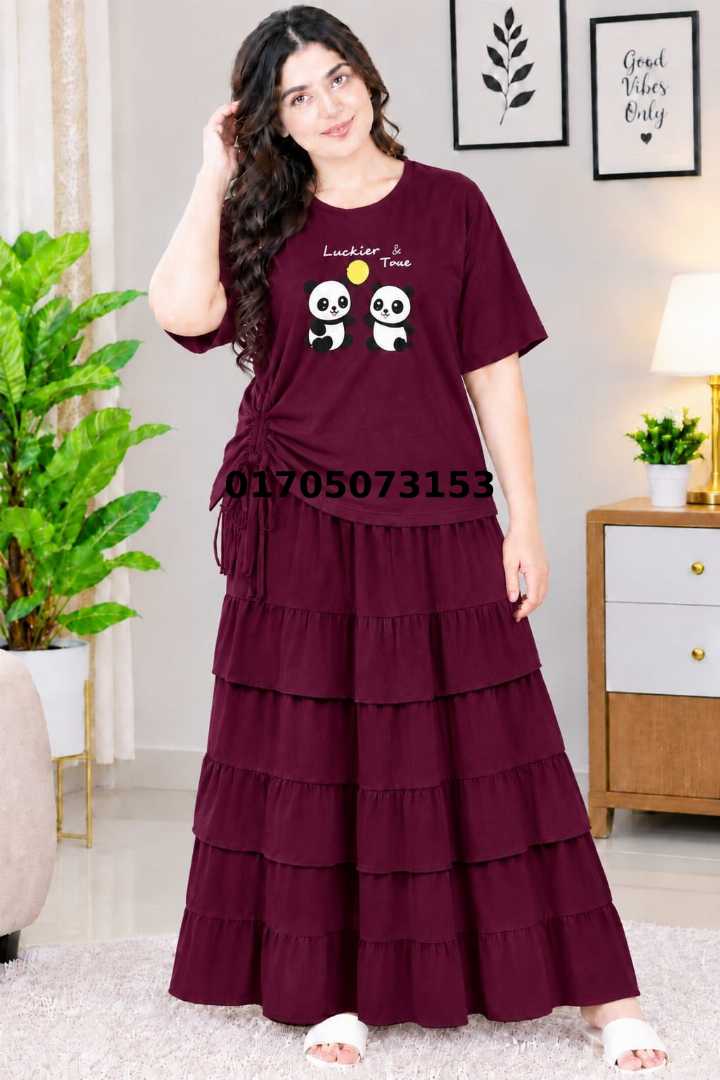 উন্নতমানের,স্কার্ট,এবং,টি-শার্ট,